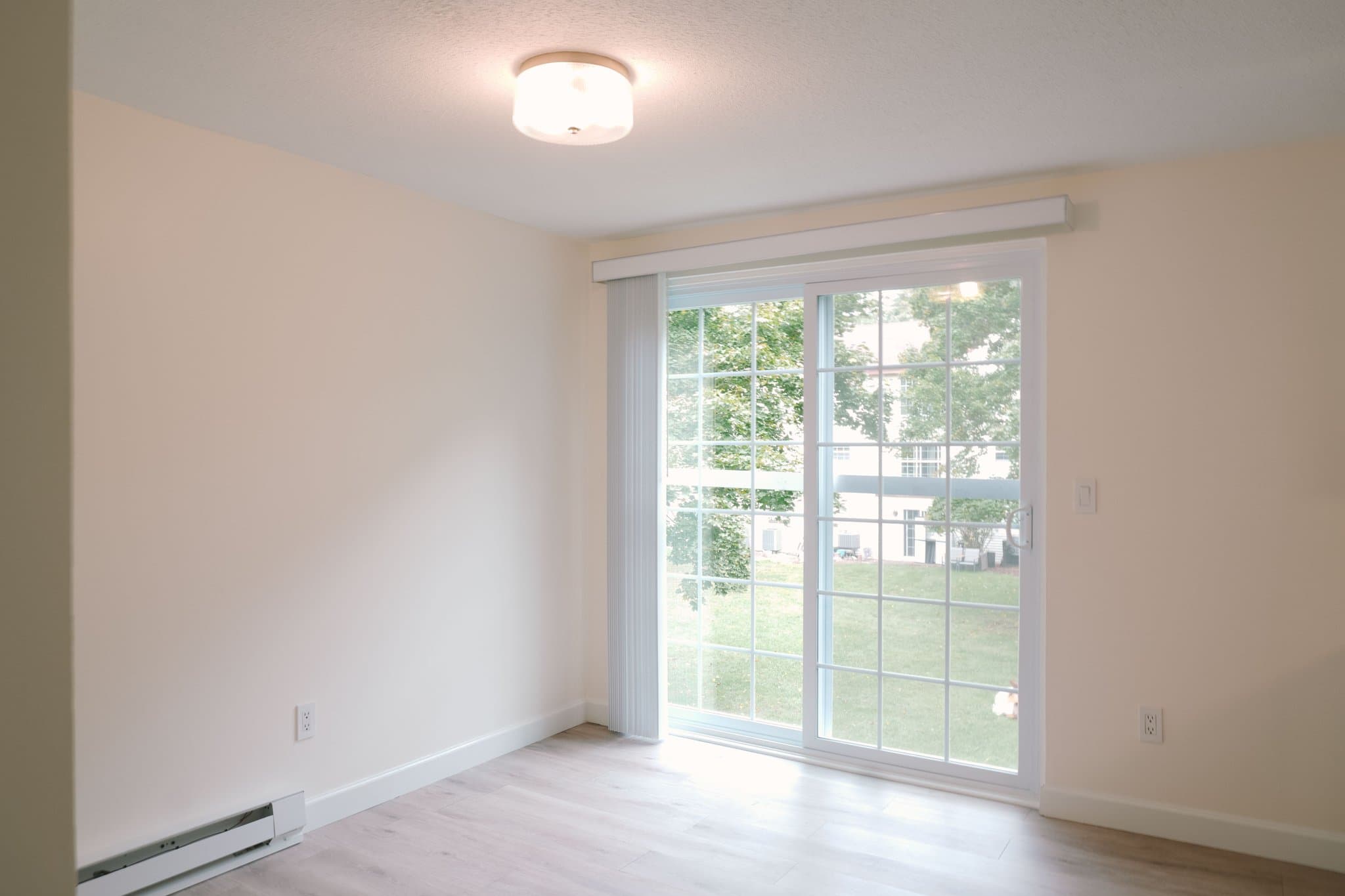 Merrimack Townhome: 20 East Ridge Rd