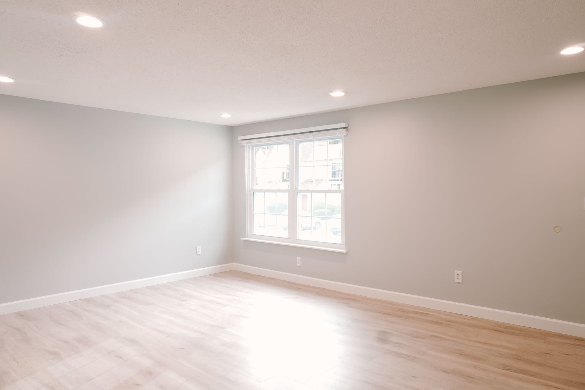 Merrimack Townhome: 20 East Ridge Rd
