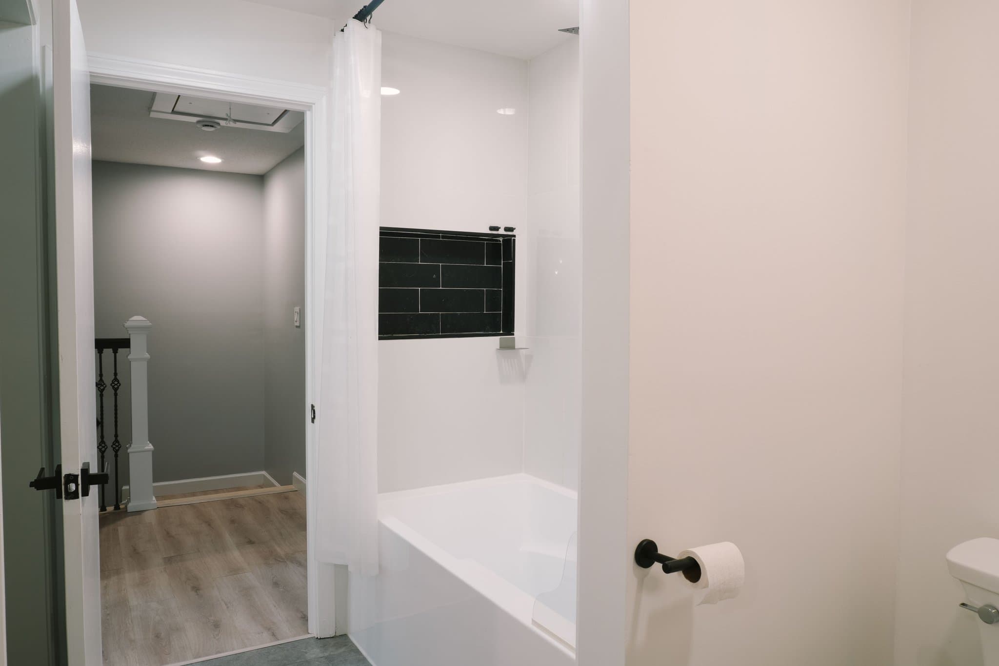 Merrimack Townhome: 20 East Ridge Rd