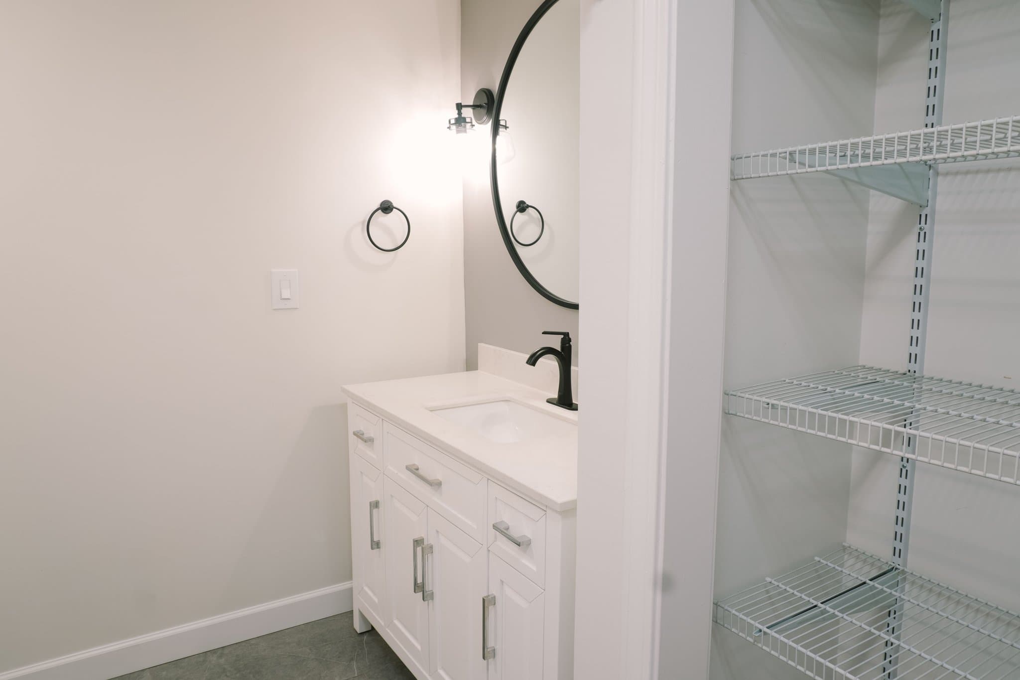 Merrimack Townhome: 20 East Ridge Rd