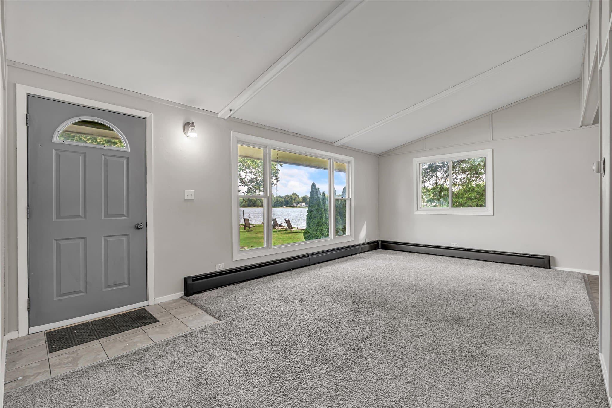 Moline House: 1708 N Shore Dr