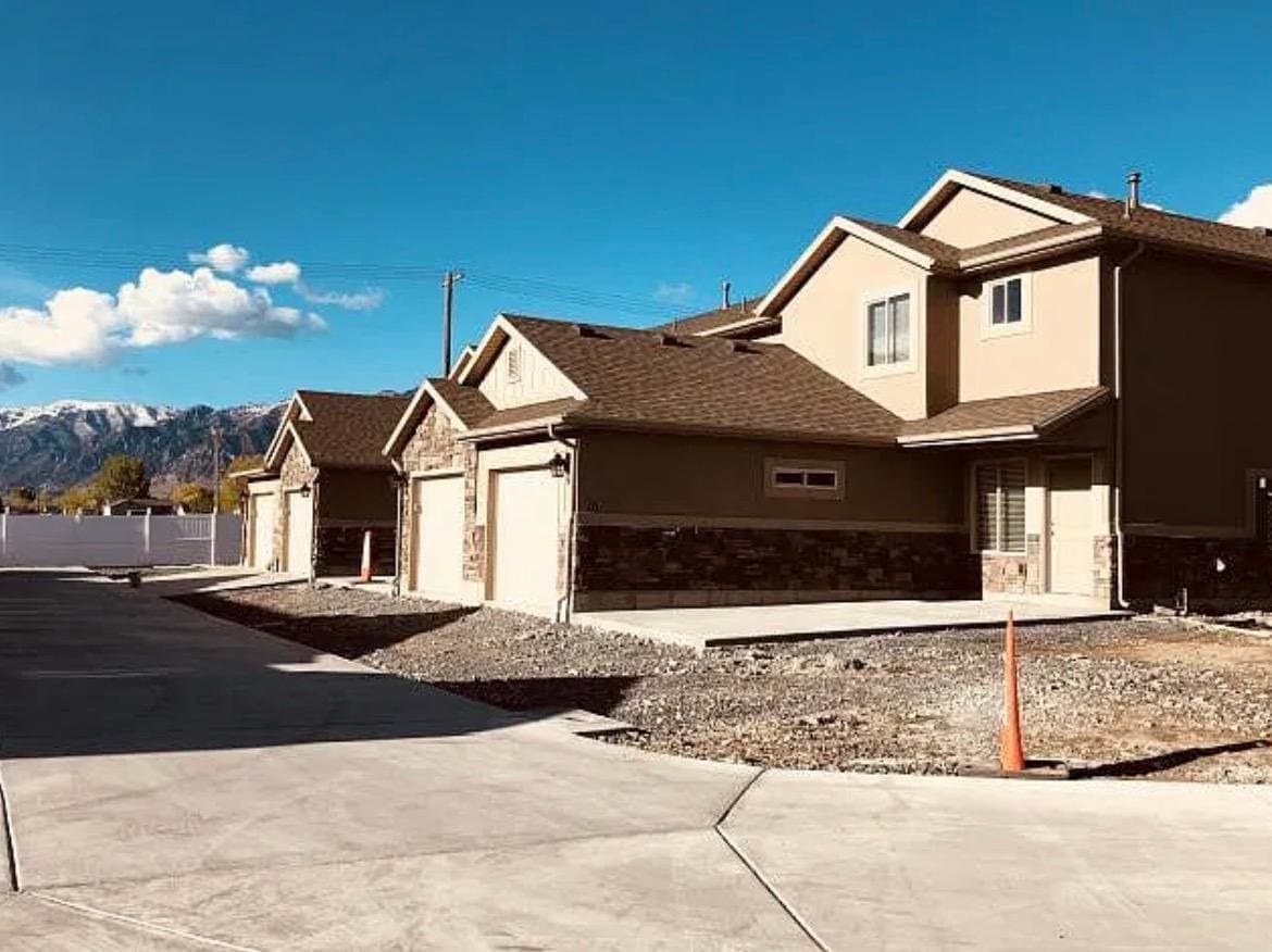 Brigham City Townhome: 966 Georgia Dr