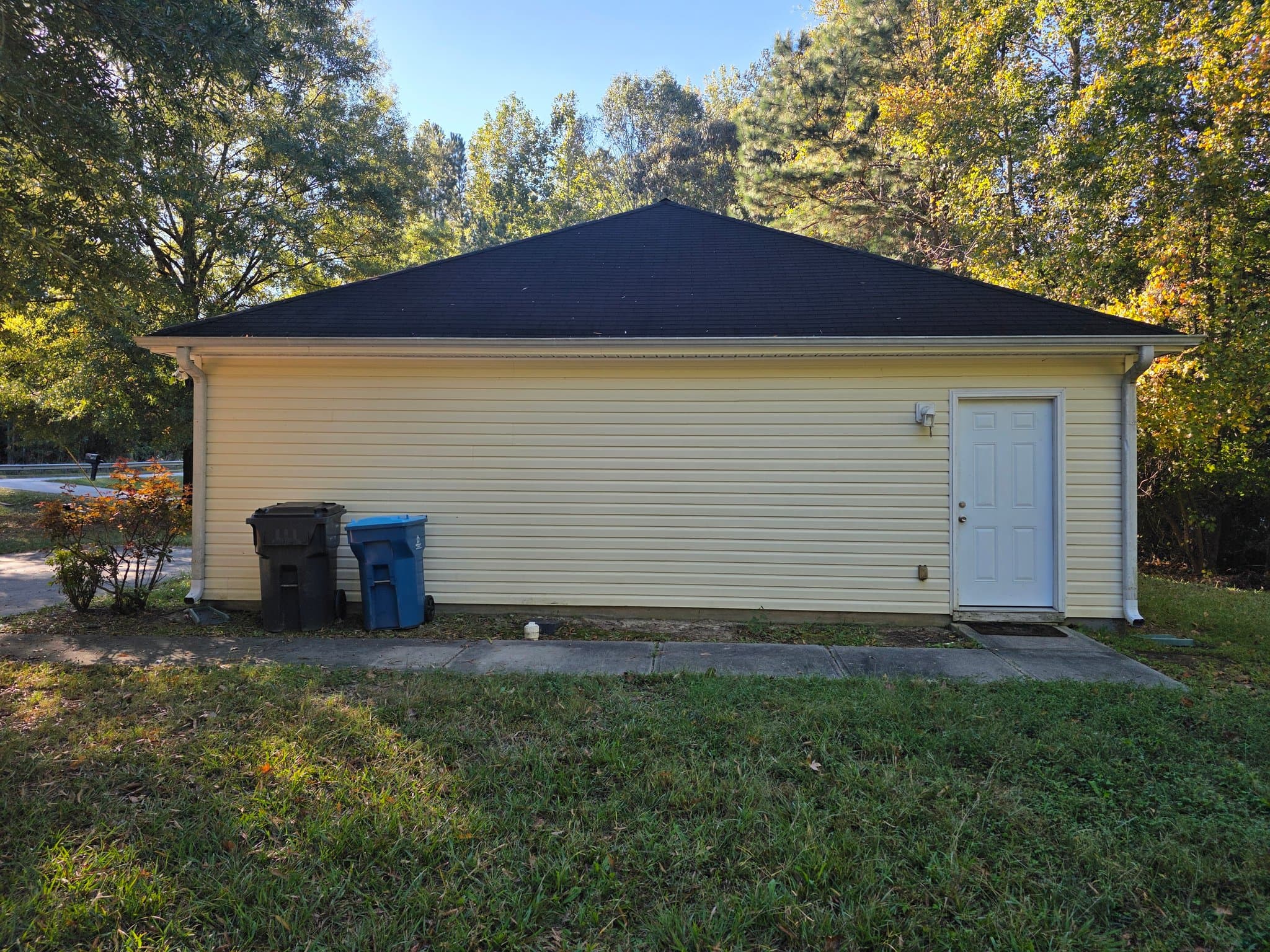 Lawrenceville House: 1135 Old Snellville Hwy