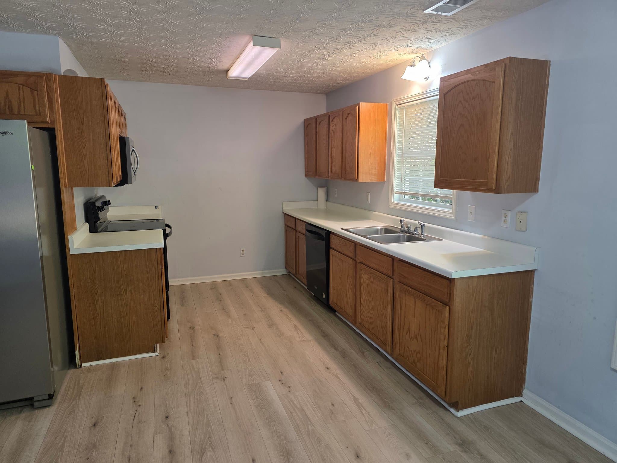 Lawrenceville House: 1135 Old Snellville Hwy