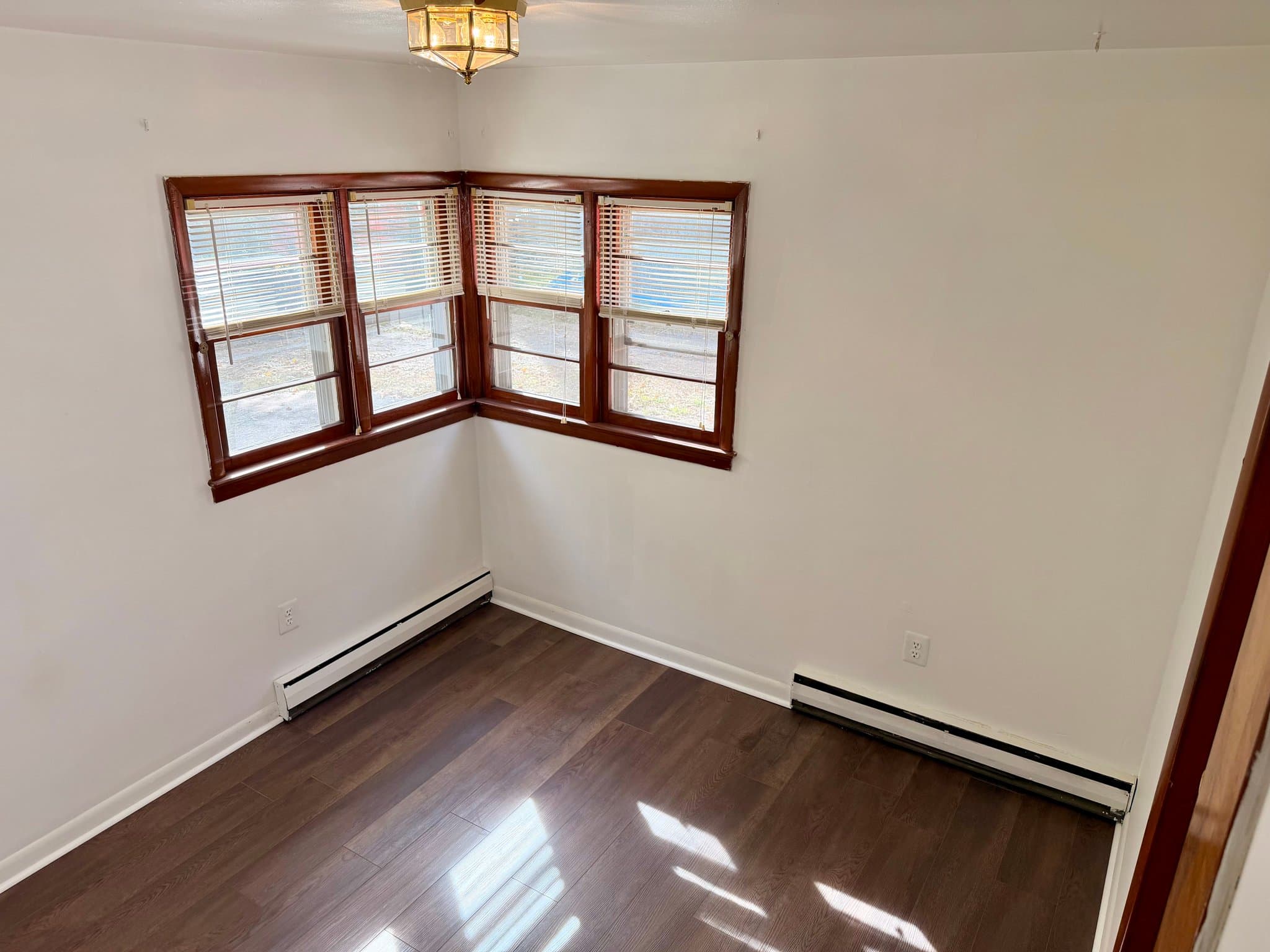 Englishtown House: 32 herbert