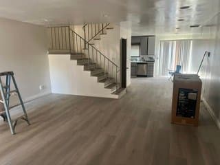 Inglewood Townhome: 650 E Nutwood Ave