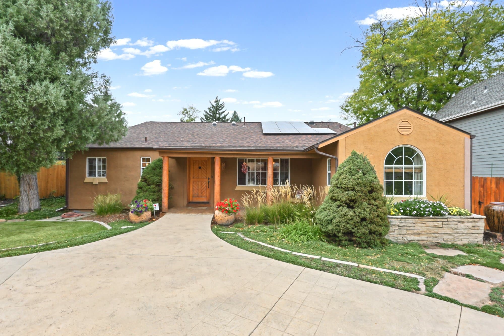 Denver House: 3265 S Ash St