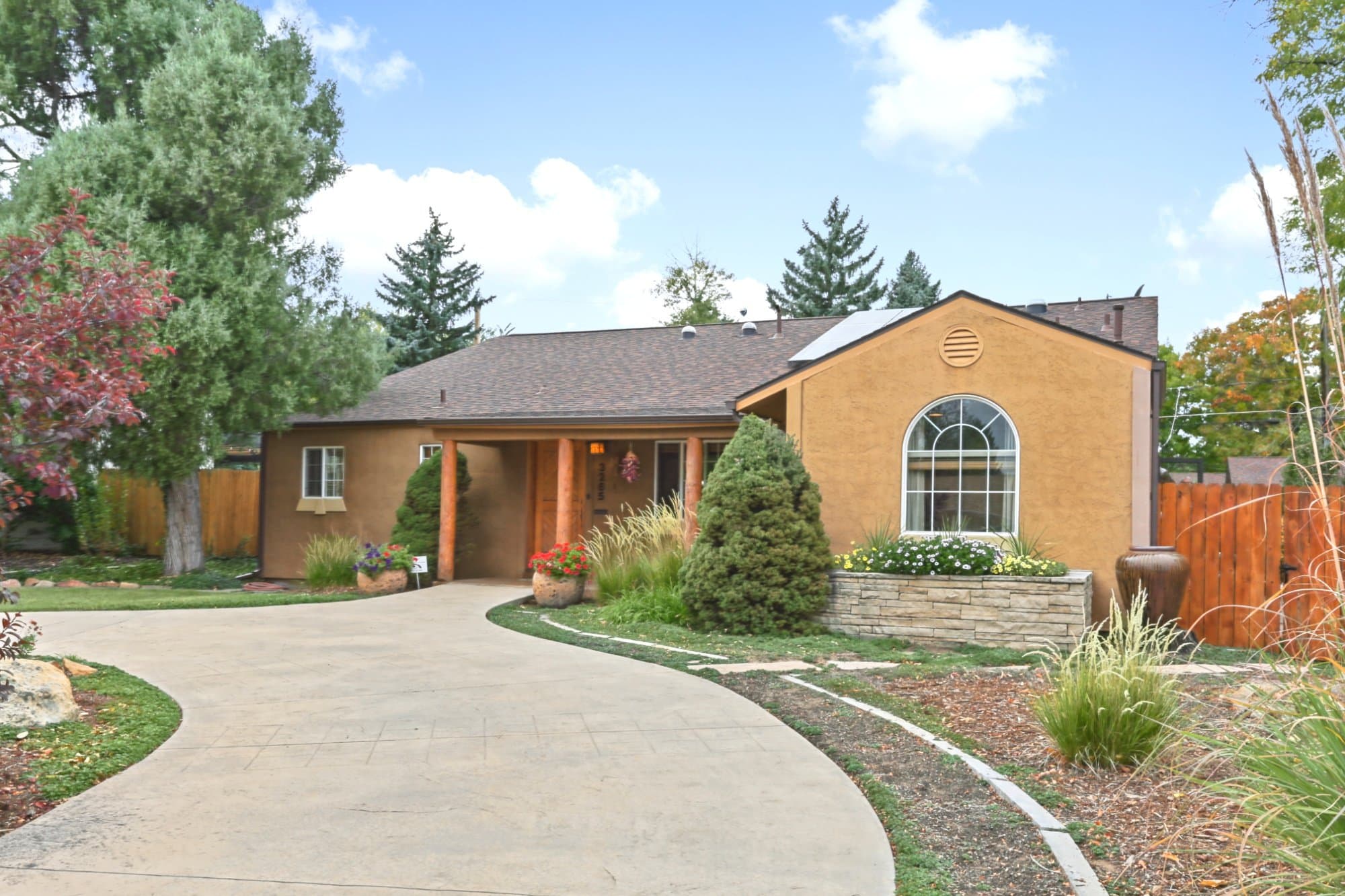 Denver House: 3265 S Ash St