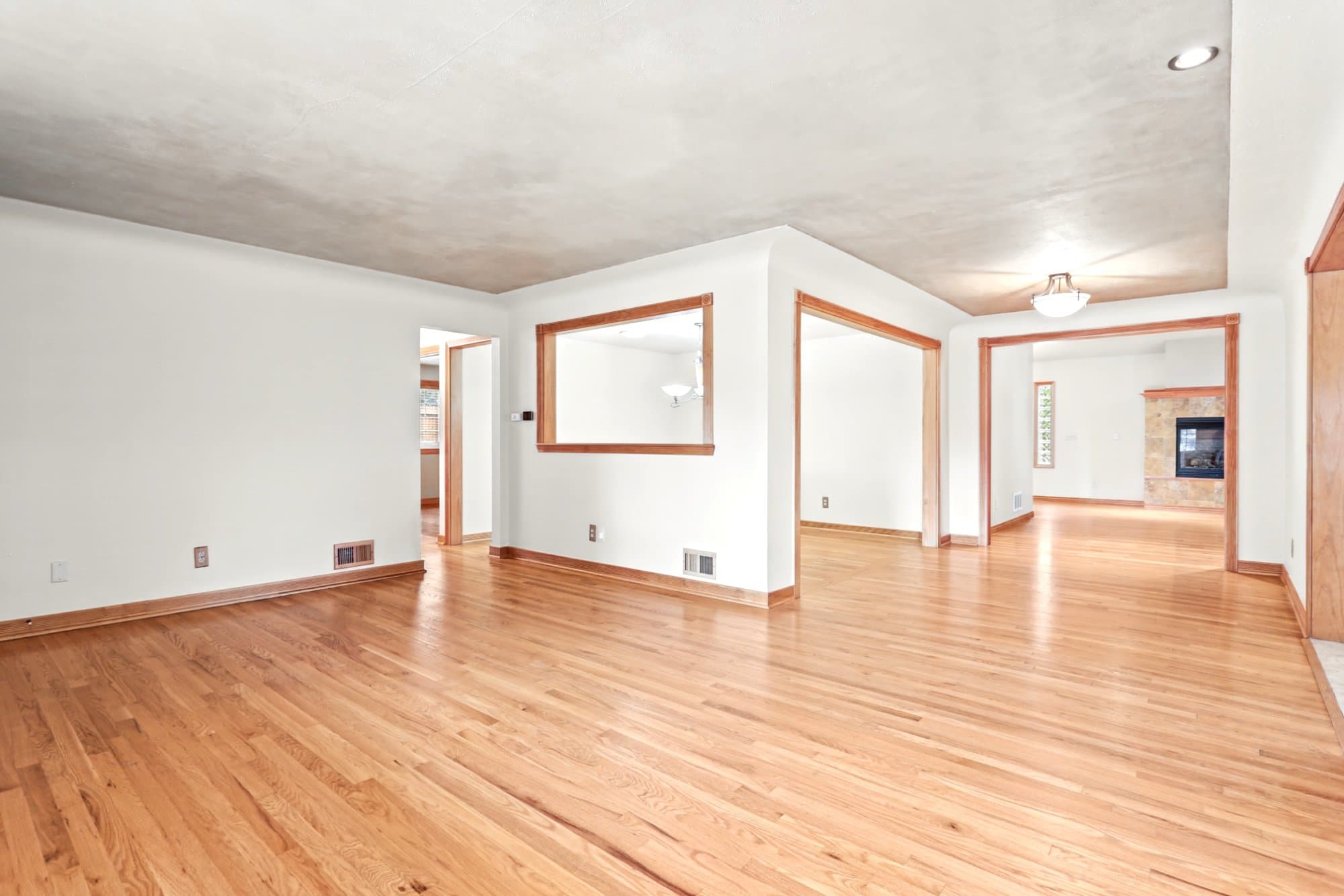 Denver House: 3265 S Ash St