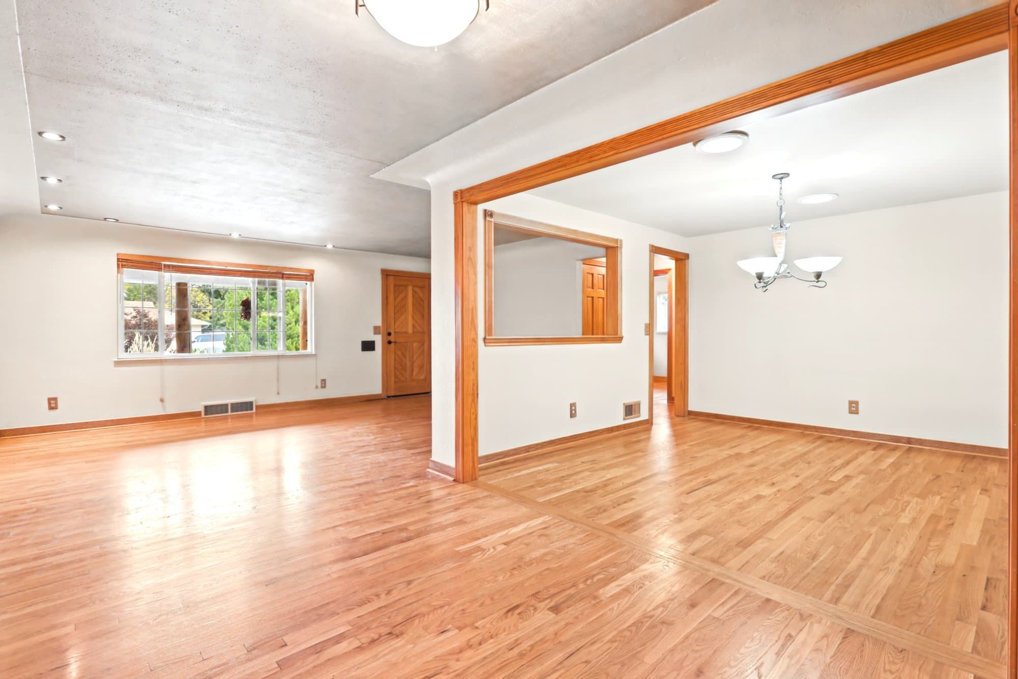 Denver House: 3265 S Ash St