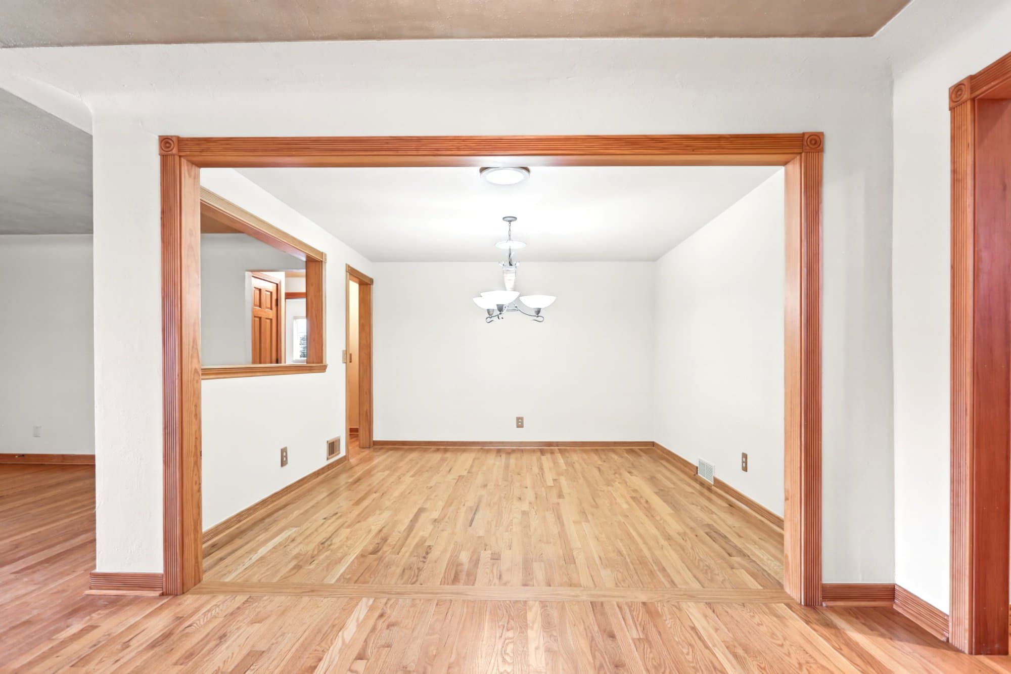 Denver House: 3265 S Ash St