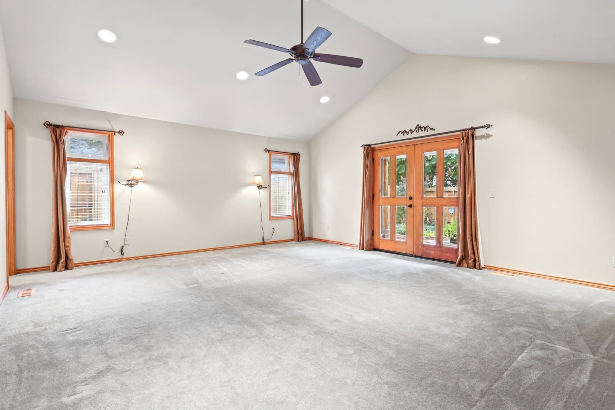 Denver House: 3265 S Ash St