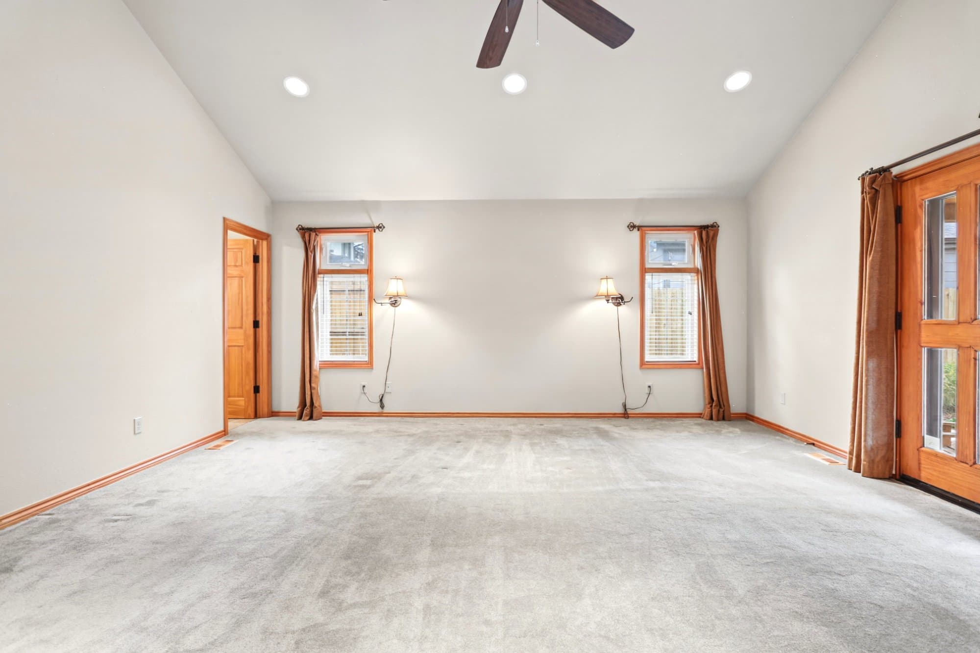 Denver House: 3265 S Ash St