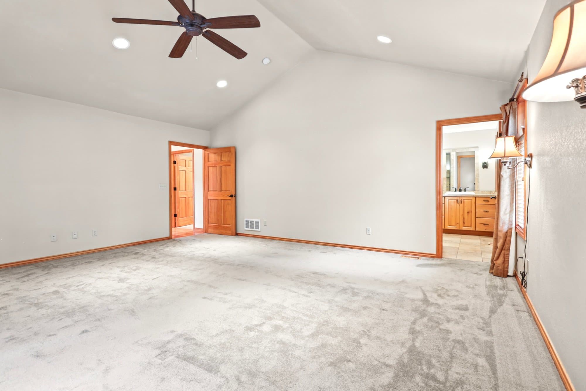 Denver House: 3265 S Ash St