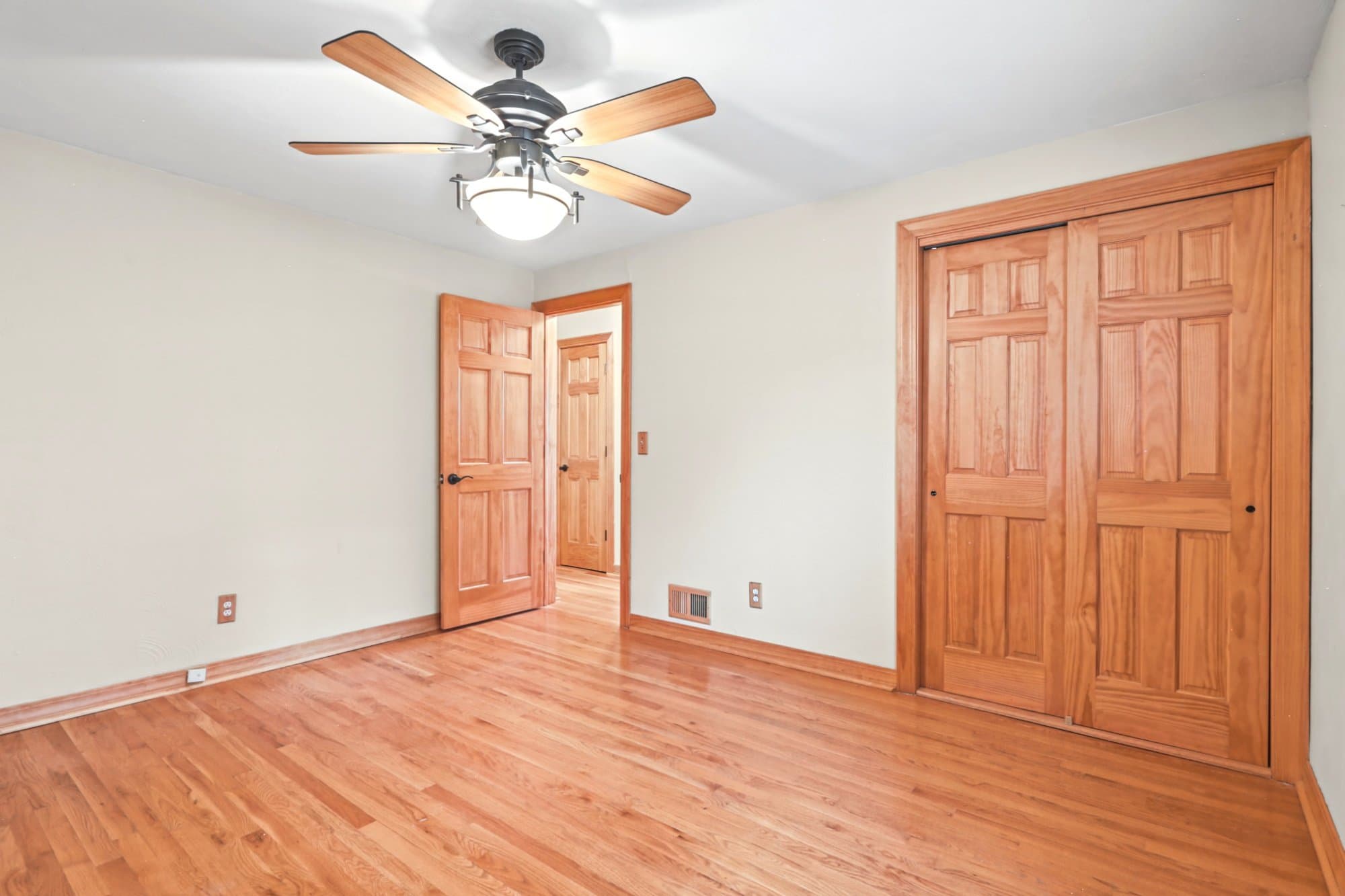 Denver House: 3265 S Ash St