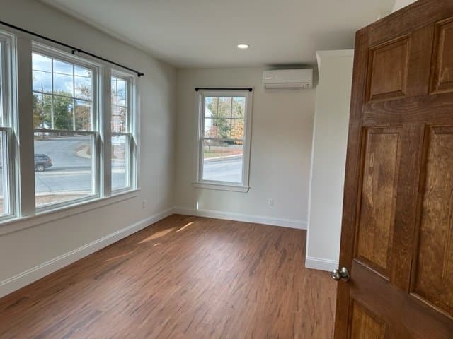 Porter Apartment: 1 Bridge St