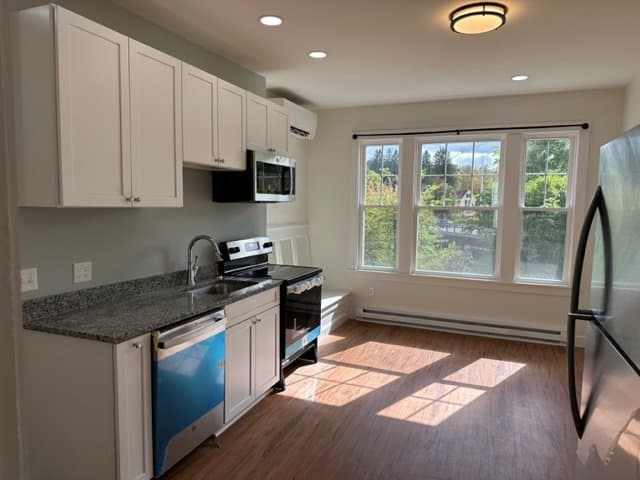 Porter Apartment: 1 Bridge St
