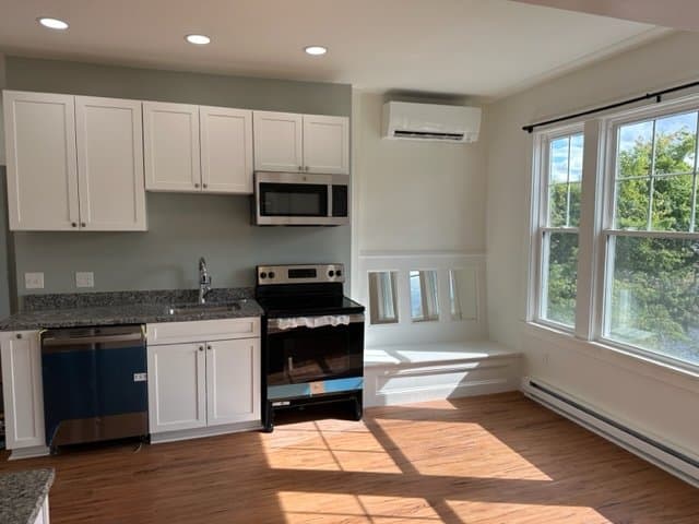 Porter Apartment: 1 Bridge St