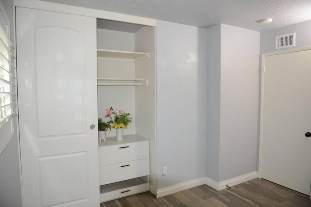 Huntington Beach House: 6941 Cumberland Dr