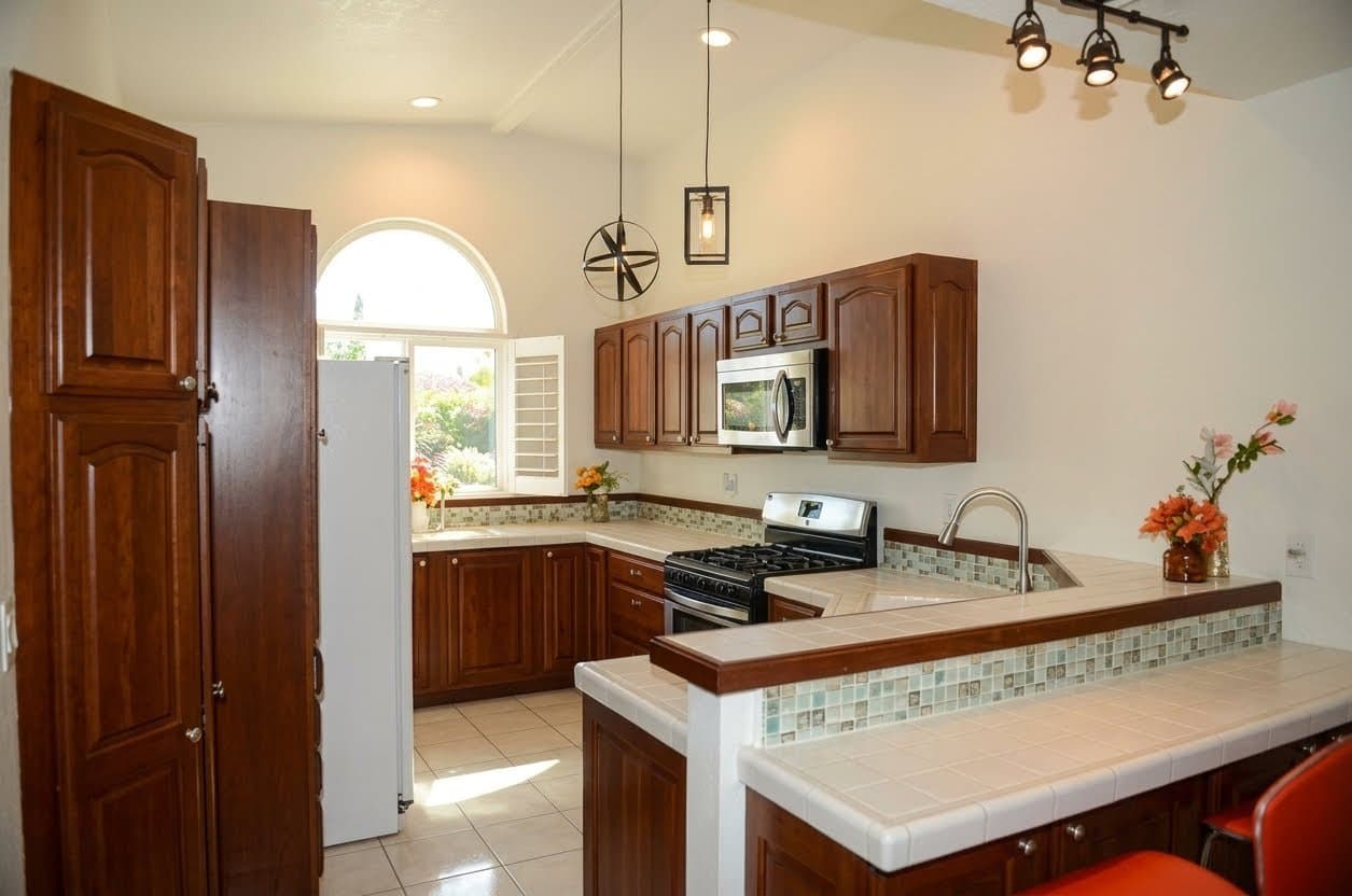 Huntington Beach House: 6941 Cumberland Dr