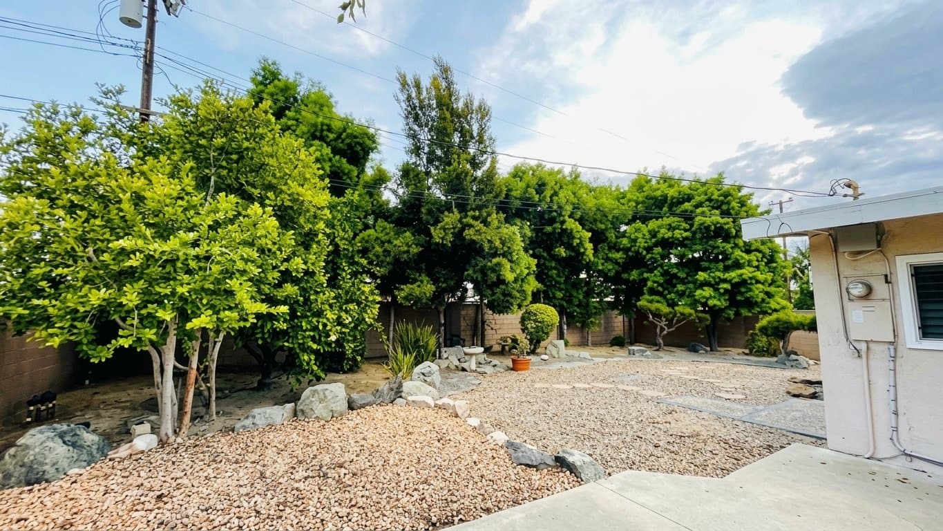 Huntington Beach House: 6941 Cumberland Dr