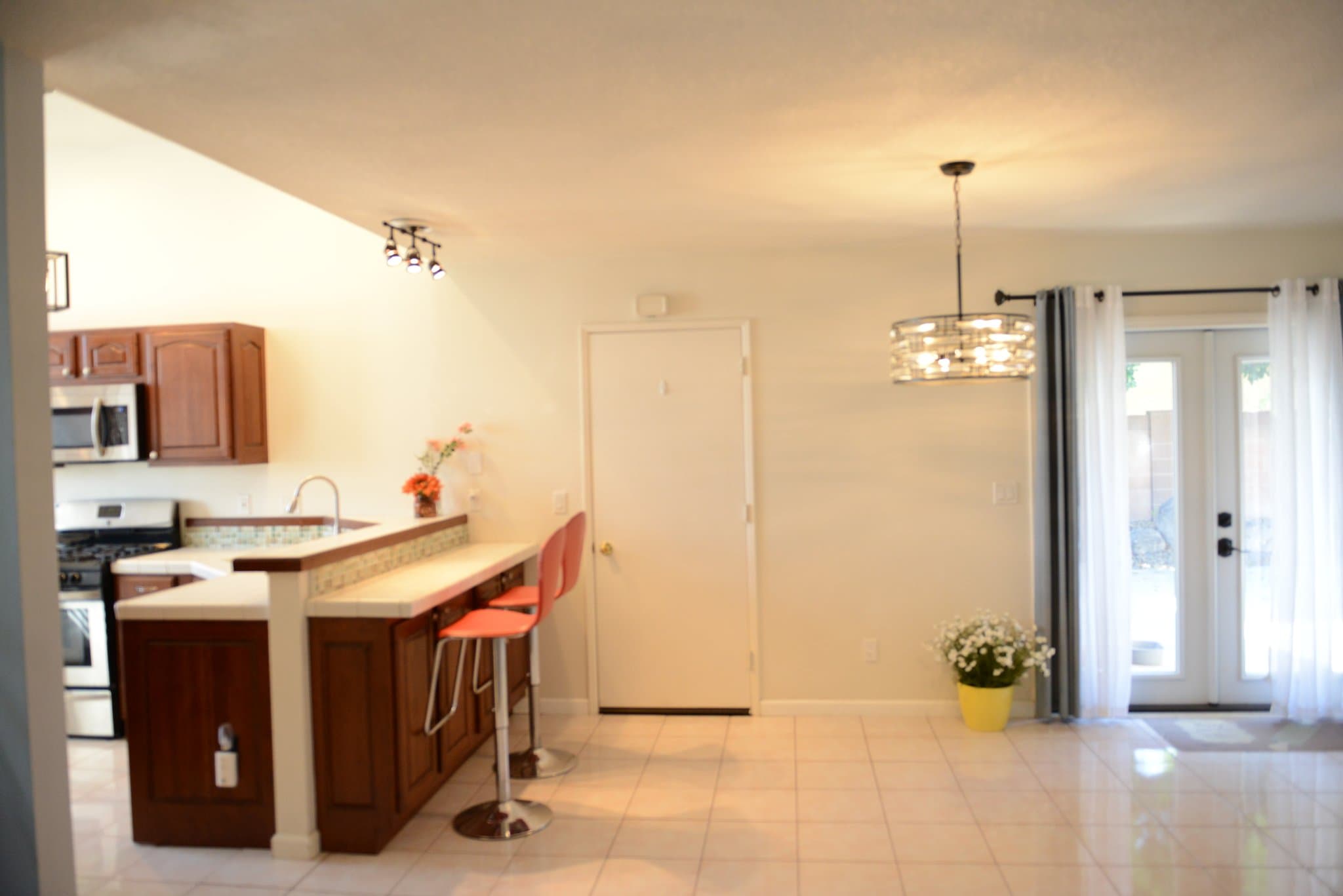 Huntington Beach House: 6941 Cumberland Dr