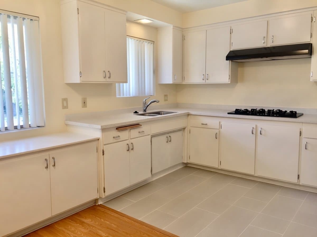 Glendale Apartment: 312 E Stocker St