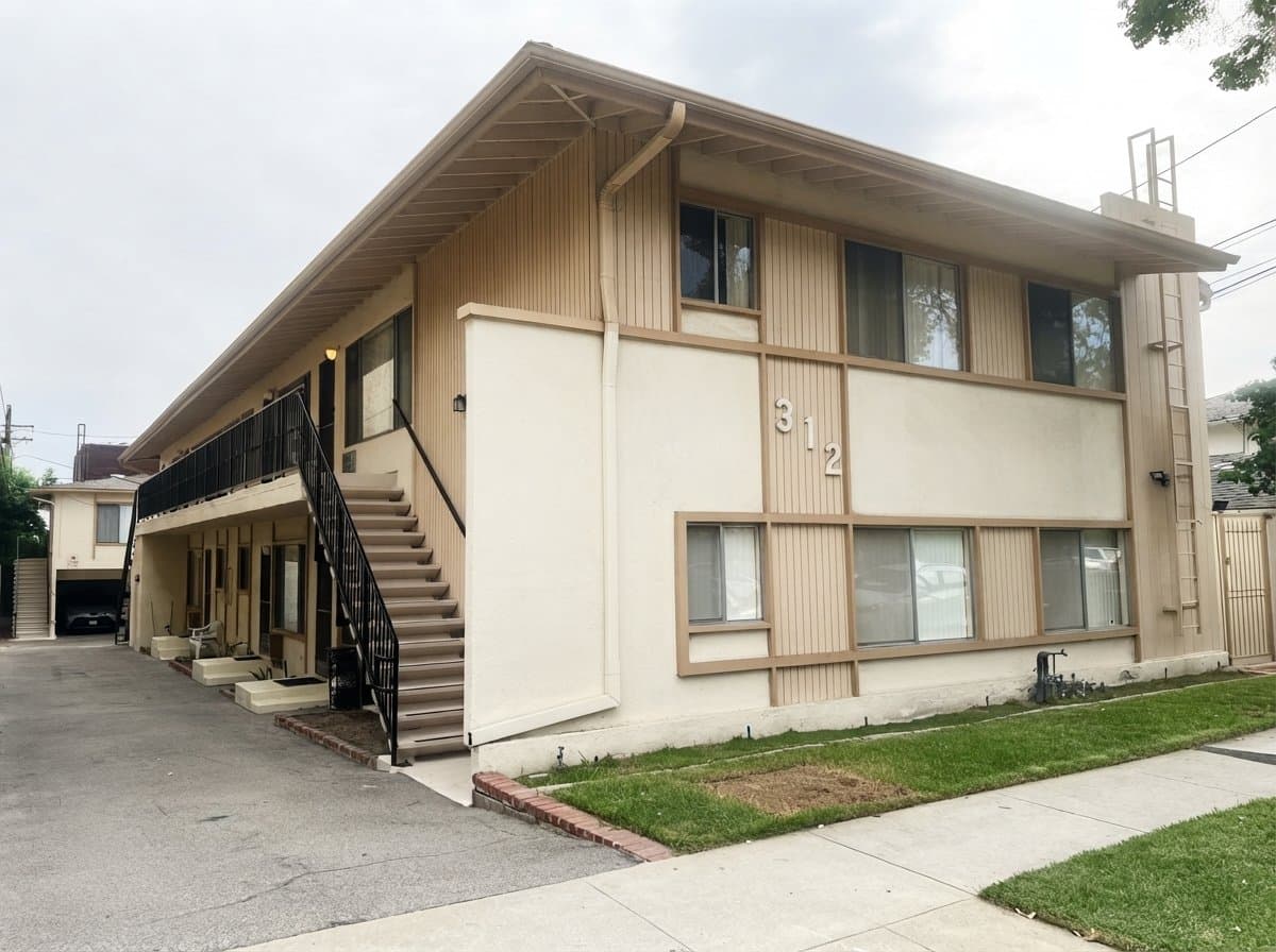 Glendale Apartment: 312 E Stocker St
