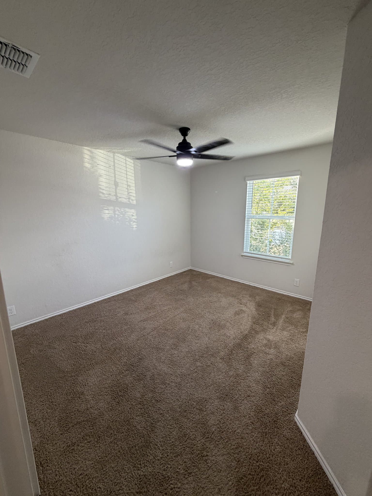 San Antonio House: 9714 Hayden Sedge