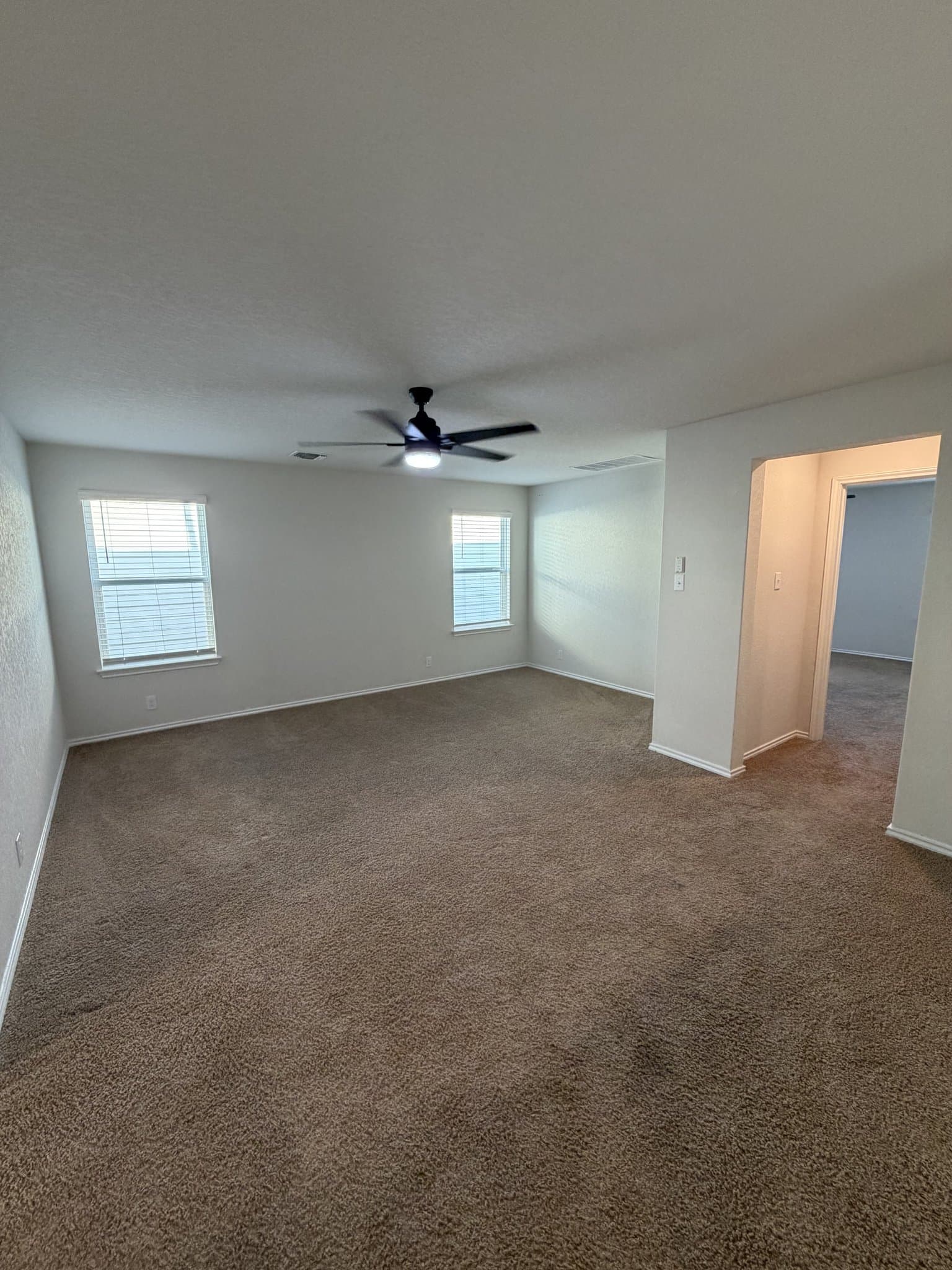 San Antonio House: 9714 Hayden Sedge