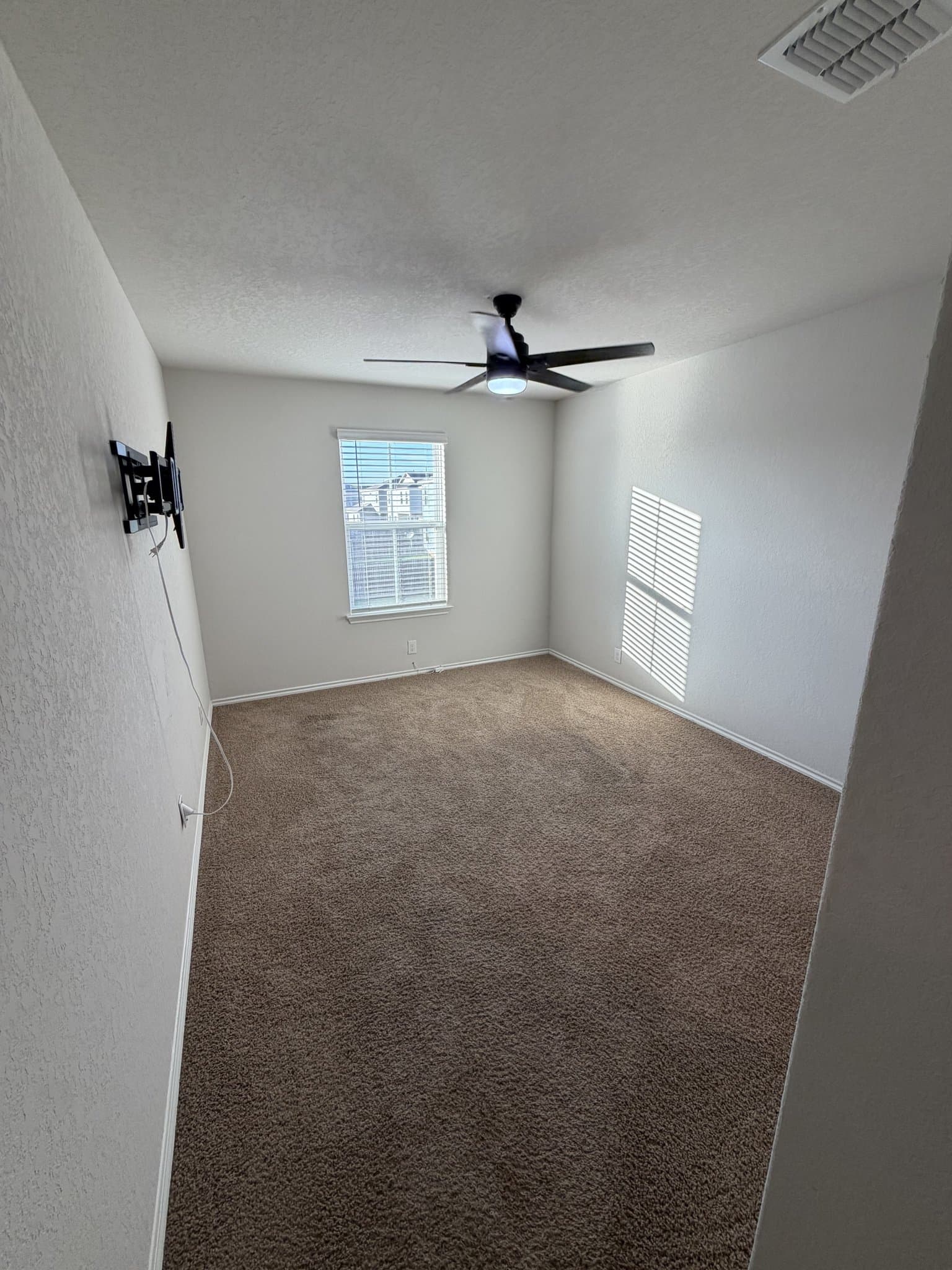 San Antonio House: 9714 Hayden Sedge