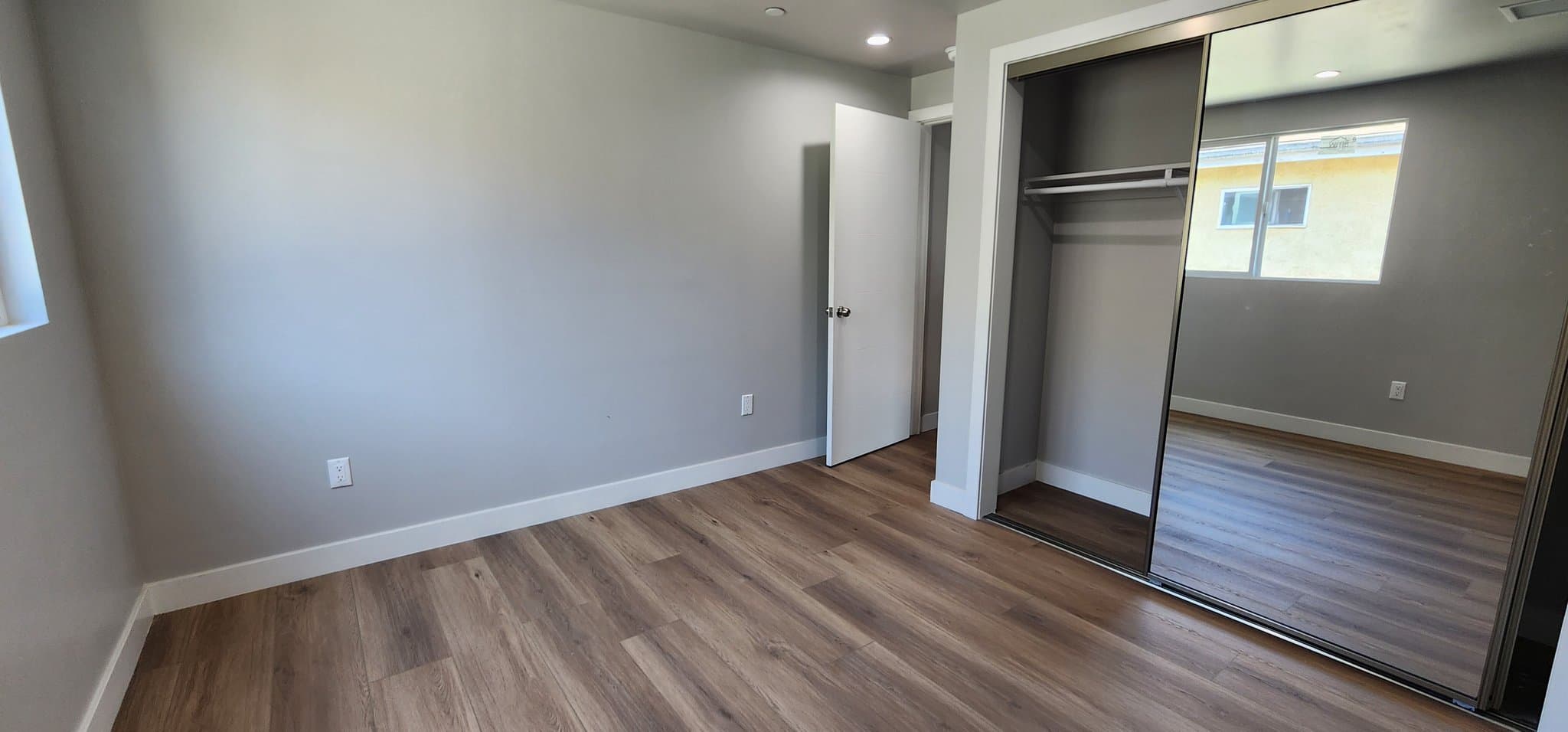 Los Angeles Townhome: 2407 S Redondo Blvd