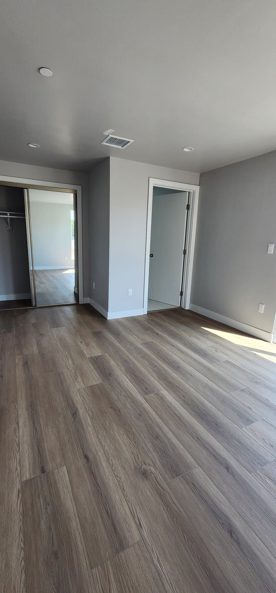 Los Angeles Townhome: 2407 S Redondo Blvd