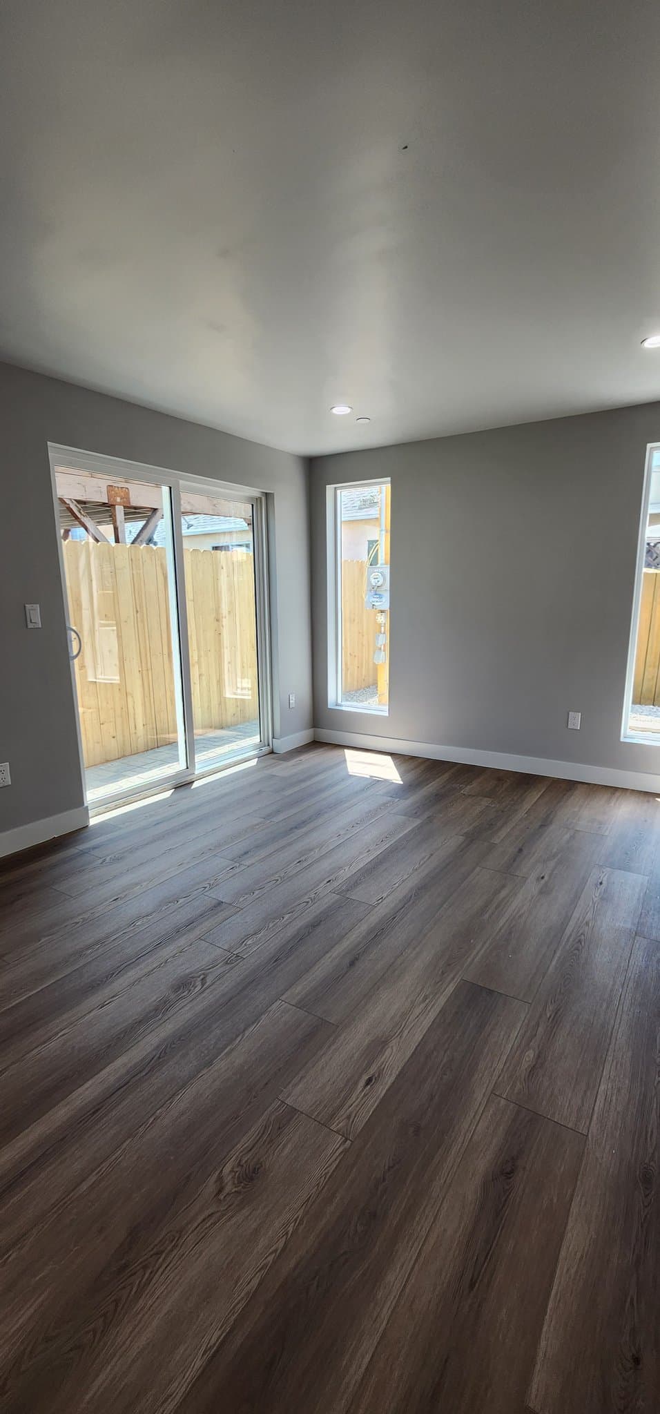 Los Angeles Townhome: 2407 S Redondo Blvd