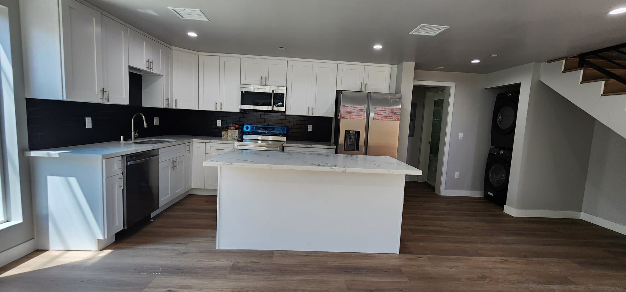 Los Angeles Townhome: 2407 S Redondo Blvd