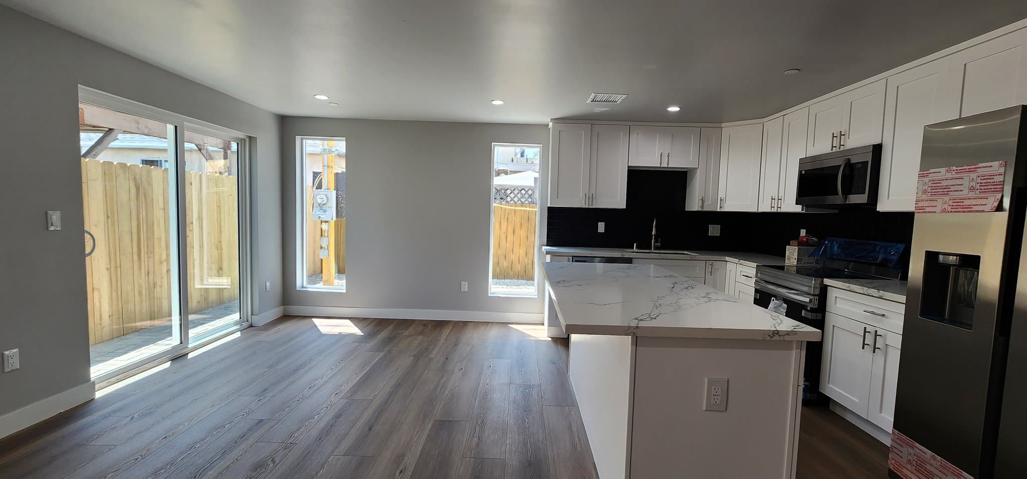 Los Angeles Townhome: 2407 S Redondo Blvd