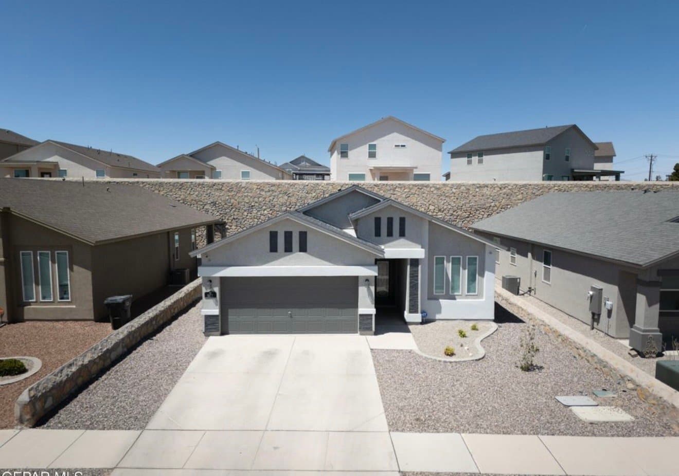 El Paso House: 1677 Asbury St