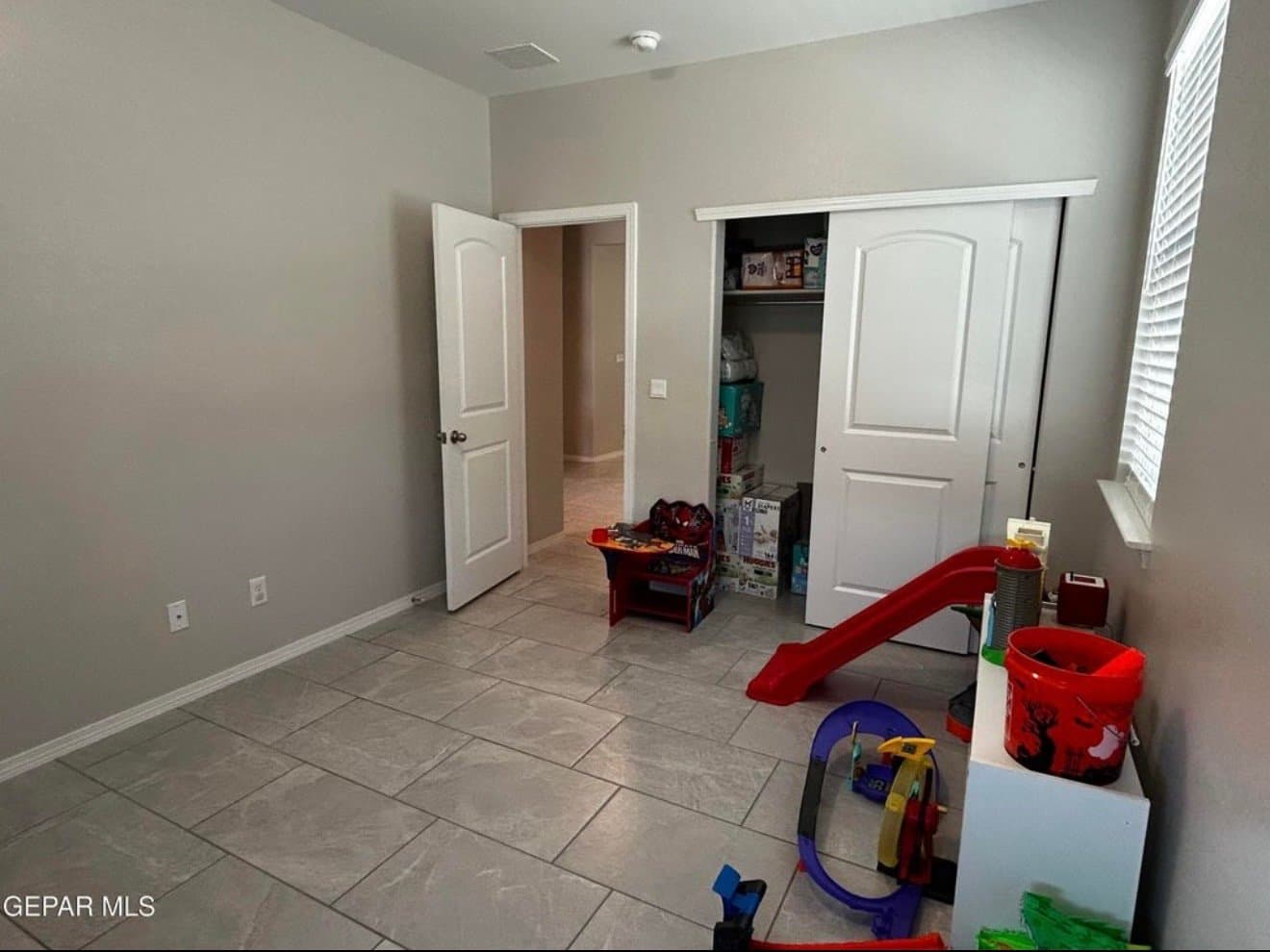 El Paso House: 1677 Asbury St