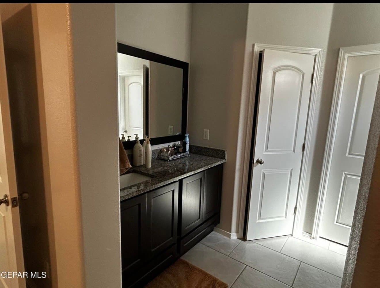 El Paso House: 1677 Asbury St