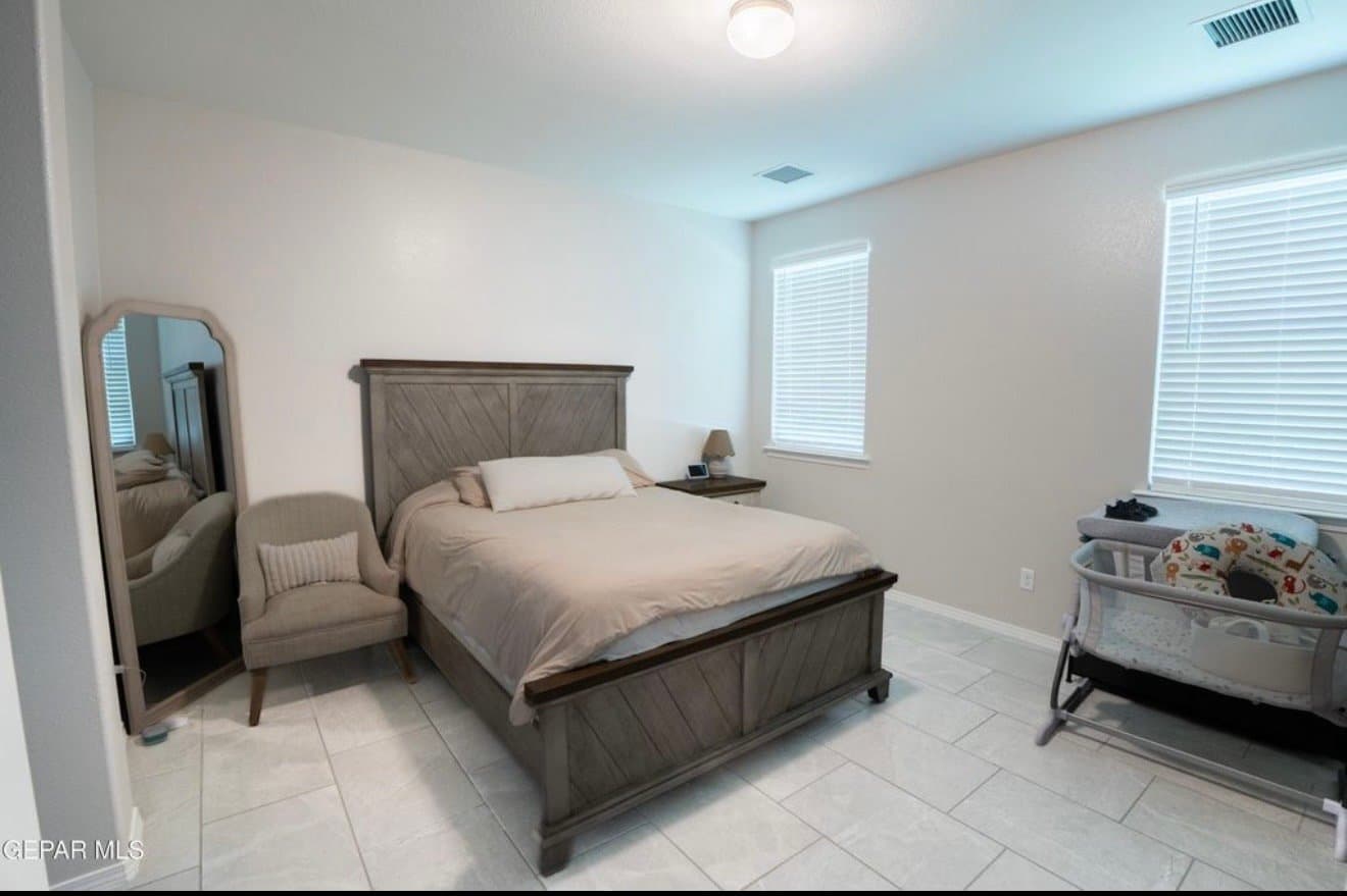 El Paso House: 1677 Asbury St