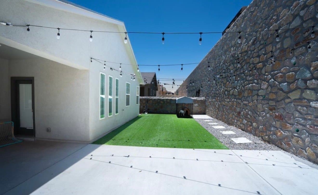 El Paso House: 1677 Asbury St