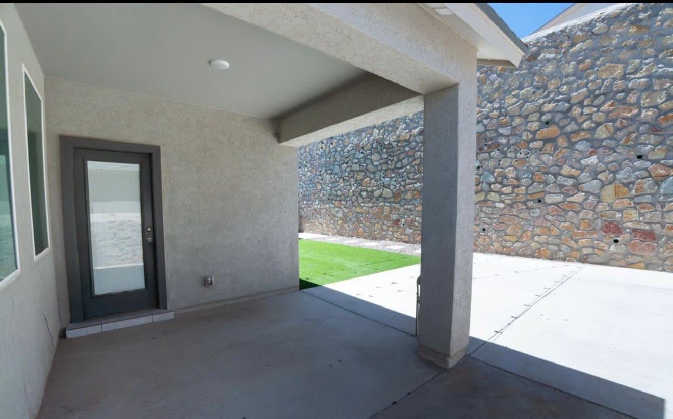 El Paso House: 1677 Asbury St