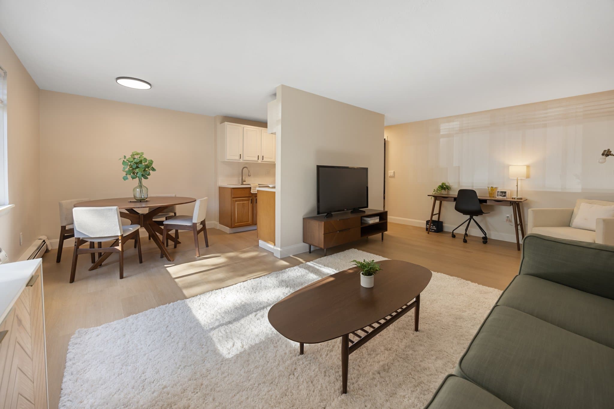 Liverpool Apartment: 4784 Norstar