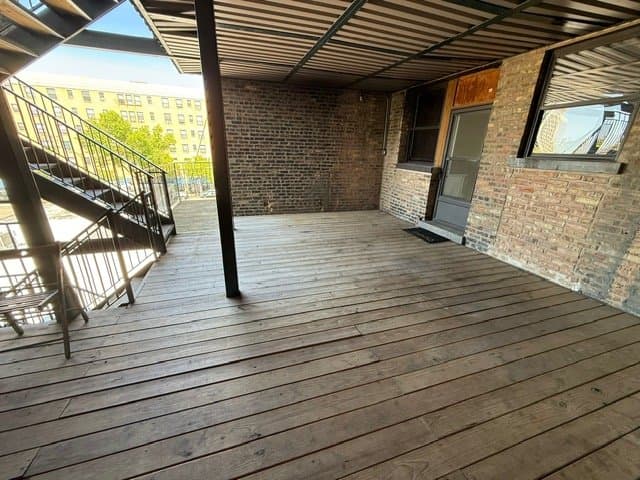 Chicago Apartment: 914 W Gordon Ter