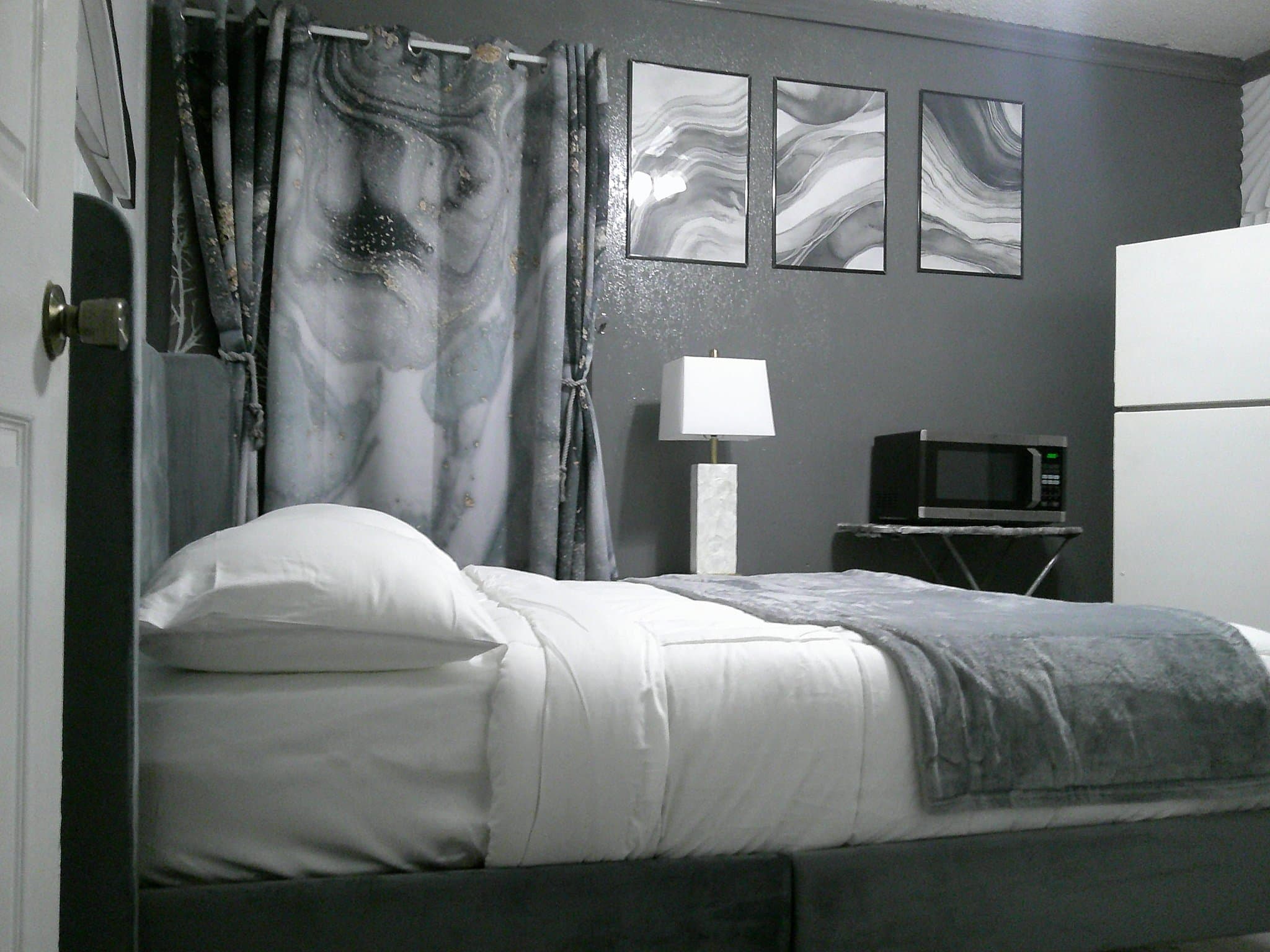 Fresno Single Room: 2380 S Bardell Ave