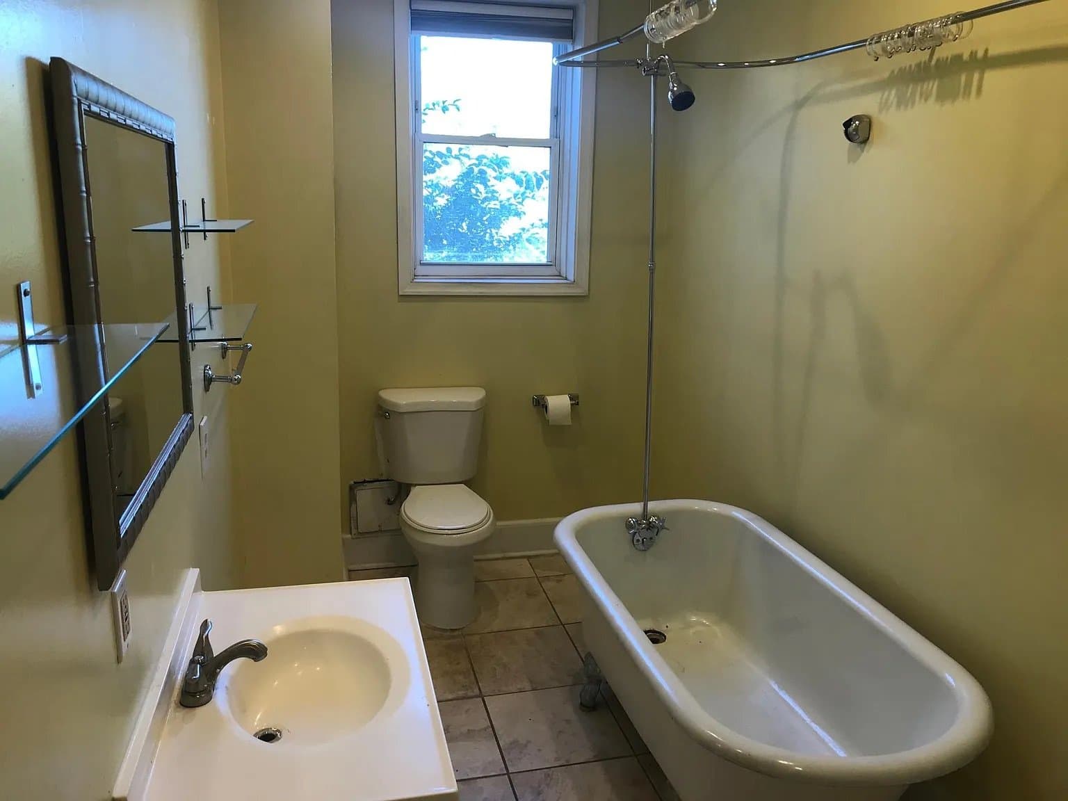 Washington Condo: 1360 Girard St NW
