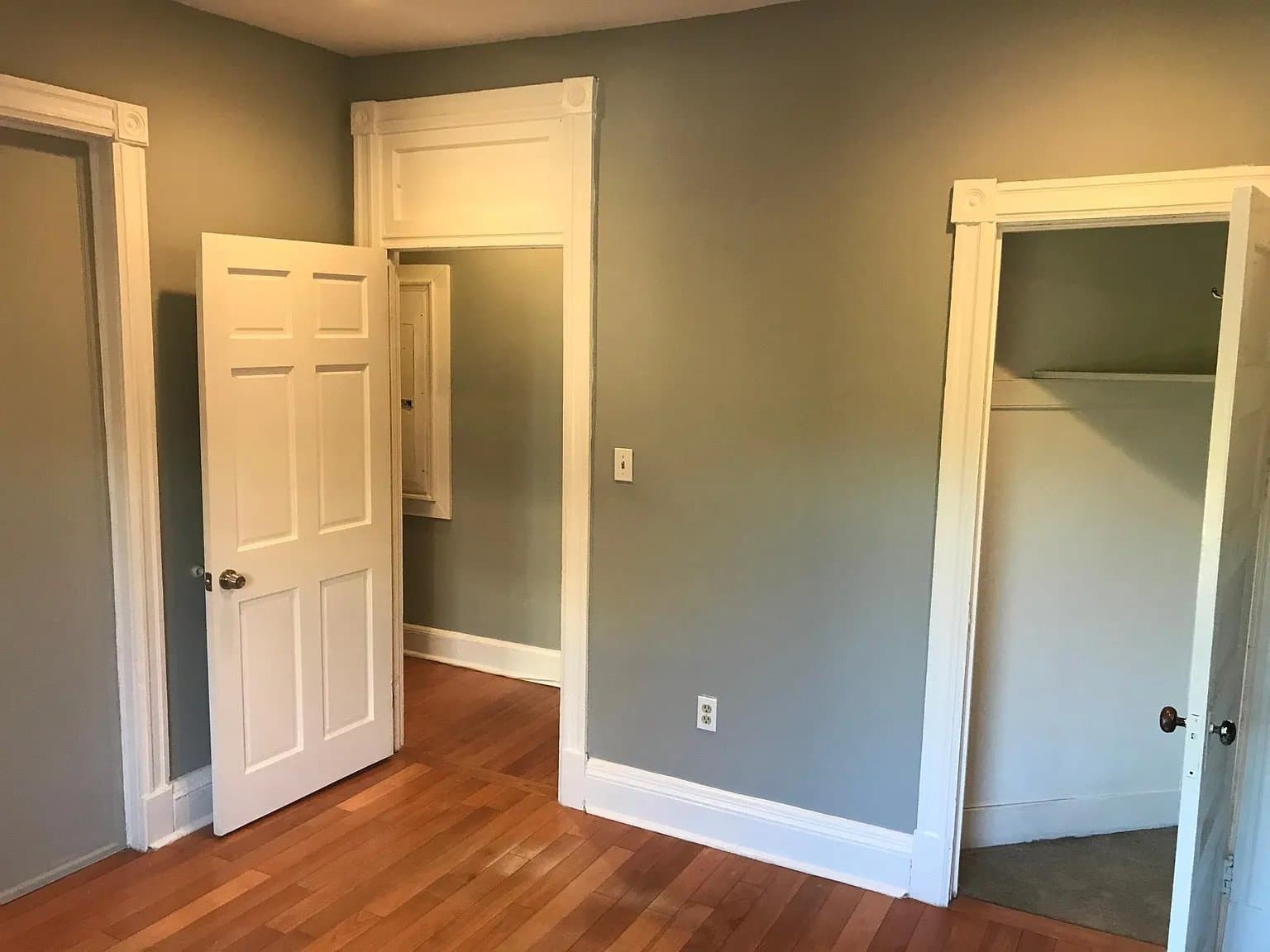 Washington Condo: 1360 Girard St NW