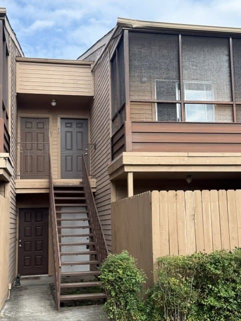 Houston Condo: 10555 Turtlewood Ct.