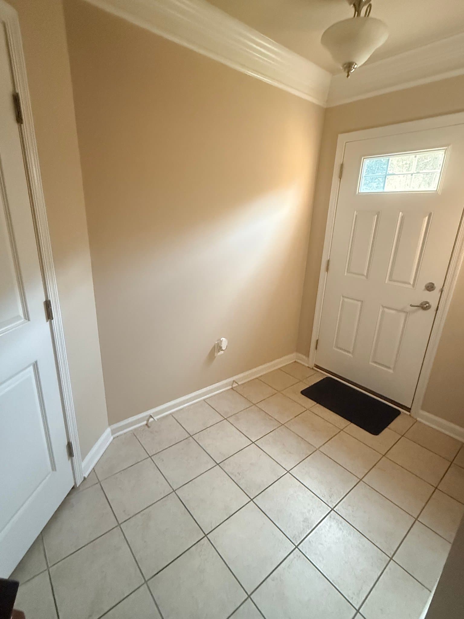 Capitol Heights Single Room: 6308 Santo Pl
