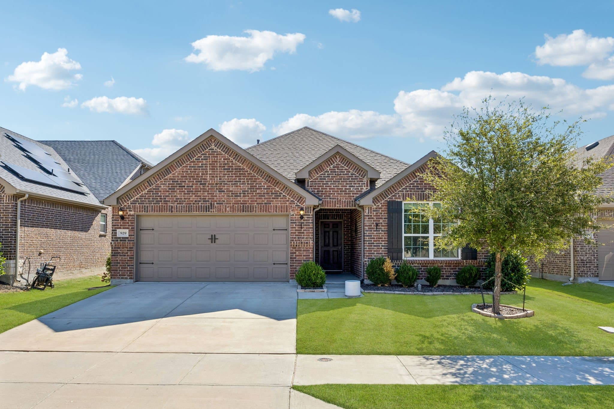 Haslet House: 929 Crest Breeze Dr